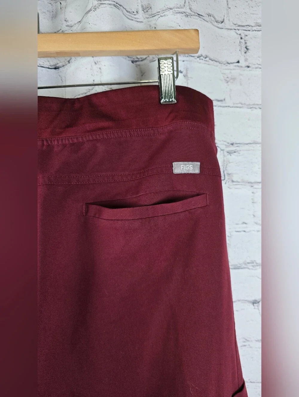 Figs Maroon Technical Collection Scrub Pants Size Large